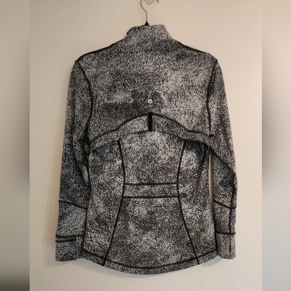 Lululemon Define Jacket: Luminesce Splatter (White/Black) Size 10 - Picture 10 of 14